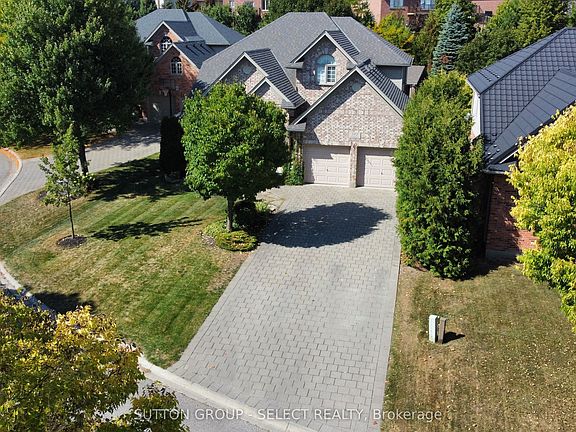 5th image of 102 Chambers Ave
