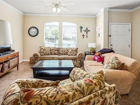4th image of 305 Holleman Dr Unit 1107