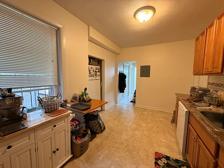 551 Somerville Ave #4 — Photo 16