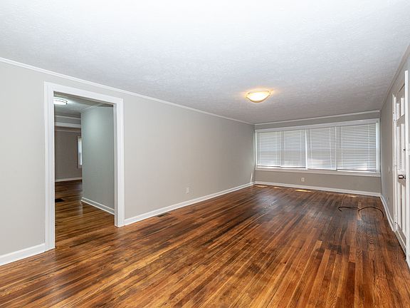 4th image of 609 Watkins Rd