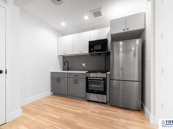 2nd image of 157 Erasmus St Unit 1A