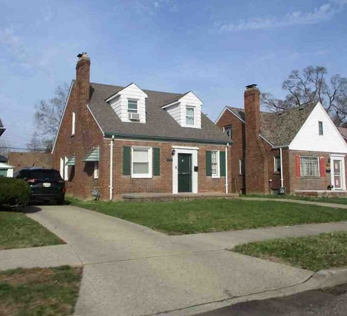 2nd image of 17329 Rutherford St