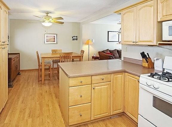 4th image of 2800 Jonquil Ln