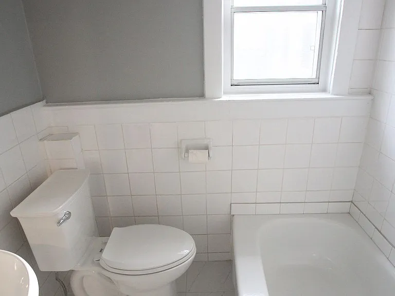 919 Kingston Rd — Photo 18