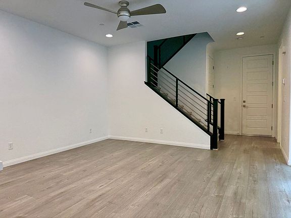 3rd image of 11699 Hamilton Lake Ave