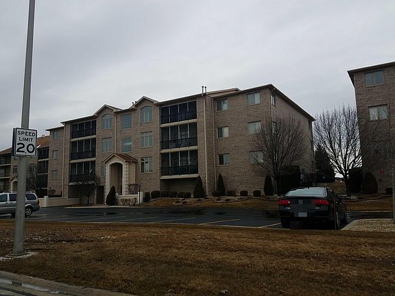 4th image of 18650 Pine Lake Dr APT 3D