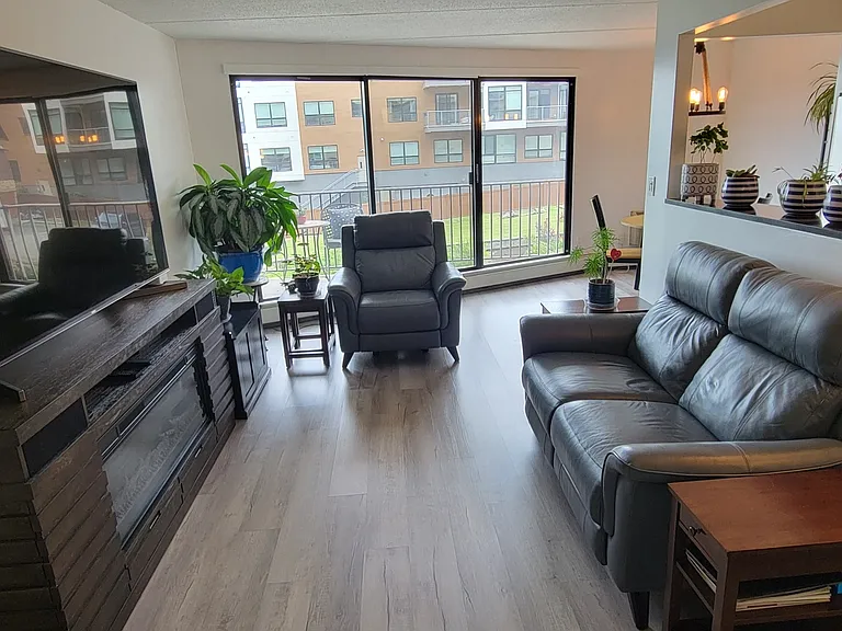 1155 Warburton Ave #2A — Photo 3