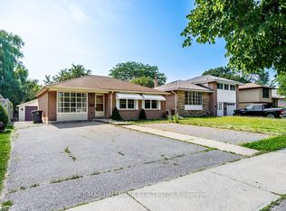 2112 Truscott Dr, Mississauga, ON L5J 2A6