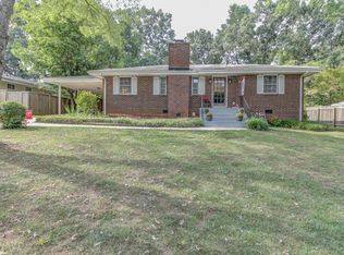 922 Brentwood Dr SE, Smyrna, GA 30082