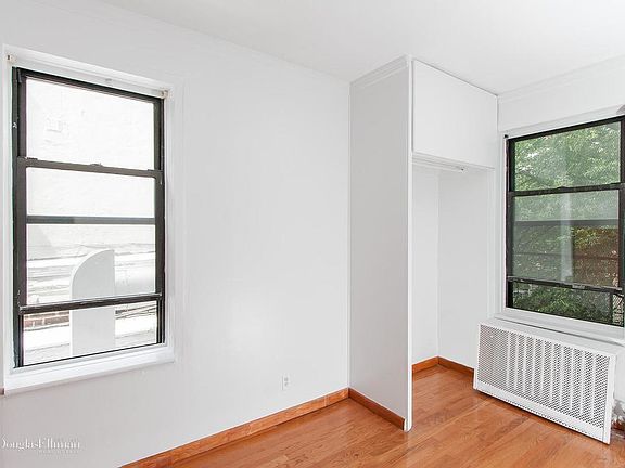 4th image of 3144 Steinway St APT 3R