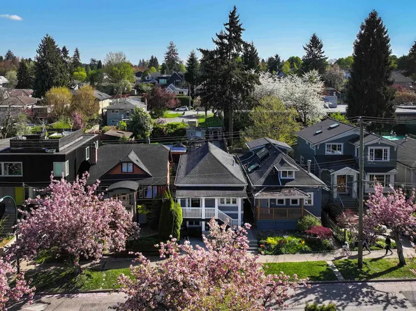 454 E 28th Ave, Vancouver, BC V5V 2N3