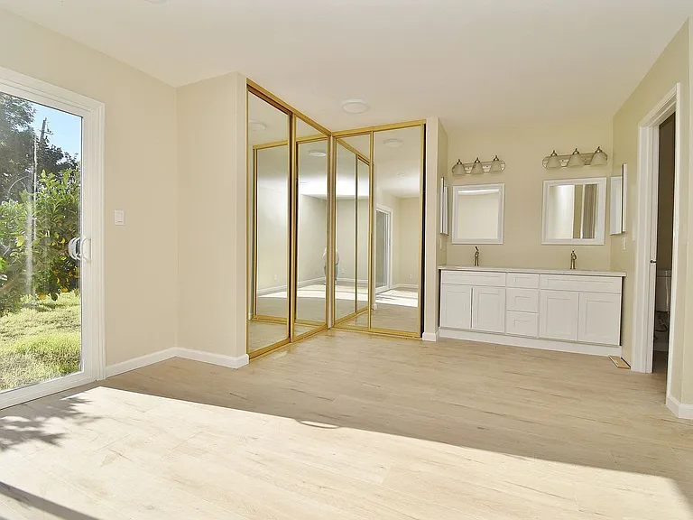 1350 Kruger Ave — Photo 10