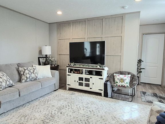 3rd image of 230 Day Rd