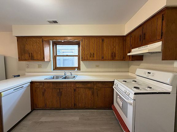 2nd image of 6325 W Fullerton Ave #2A