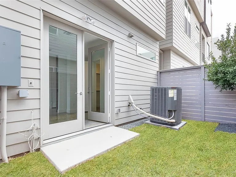 5868 E Post Oak Ln — Photo 30