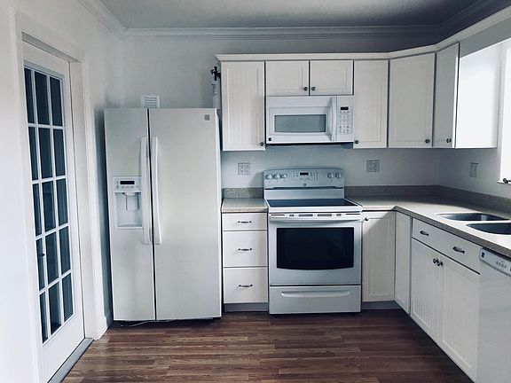 Super Clean Updated Kitchen with French Door to 1-Car Garage with Extra Storage