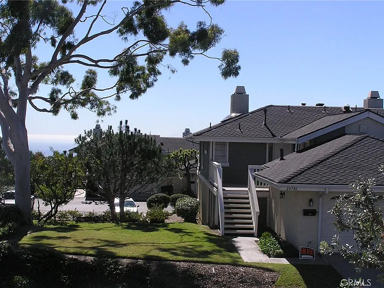 24746 Meridian Dr — Photo 2