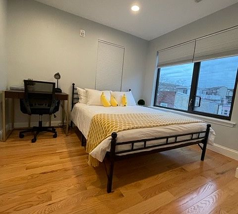 4th image of 2614 South St #A