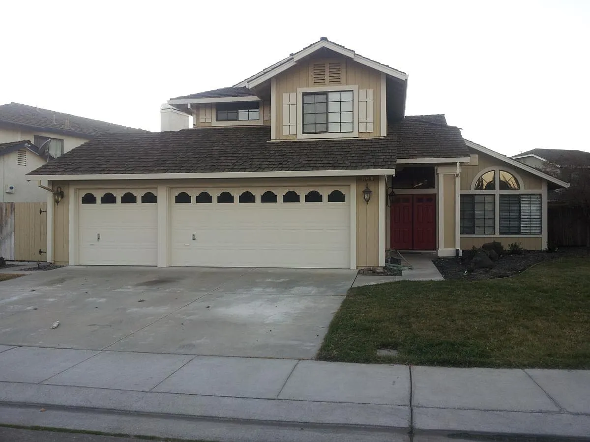 1535 Alyssa Pl photo 1