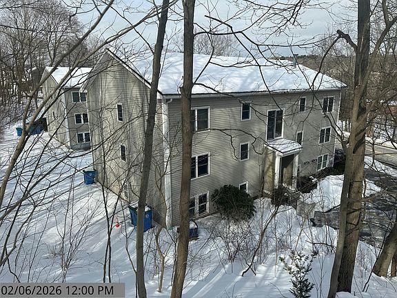 3rd image of 123 New River Rd APT 2