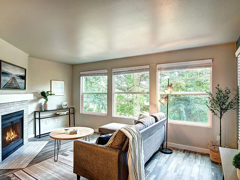 The Lynx Apartments — Photo 18