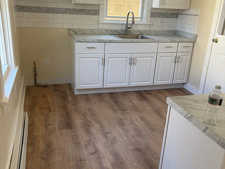 1525 N Michigan Ave — Photo 6