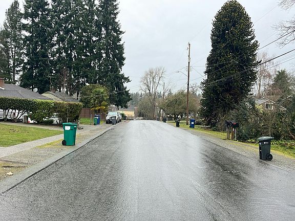 4th image of 14046 6th Ave S