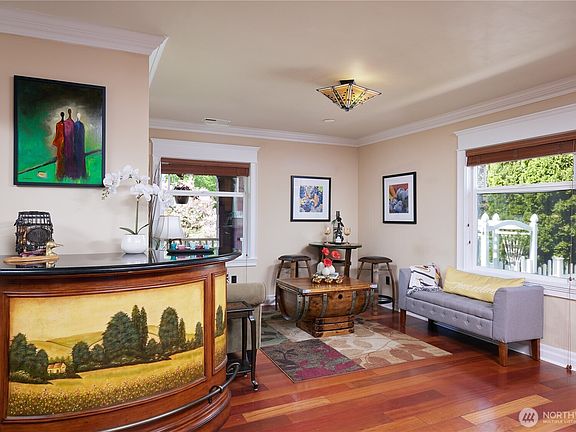 2nd image of 527 Catherine Street