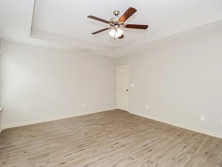 38 Crescent Ln — Photo 10