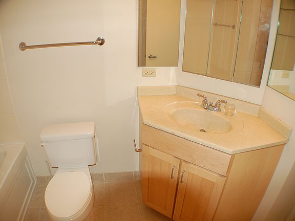 4th image of 222 N Columbus Dr APT 3710
