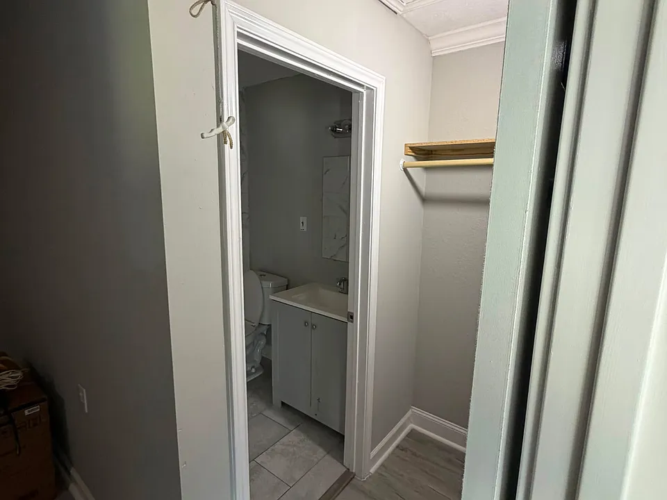 2918 Danforth Dr