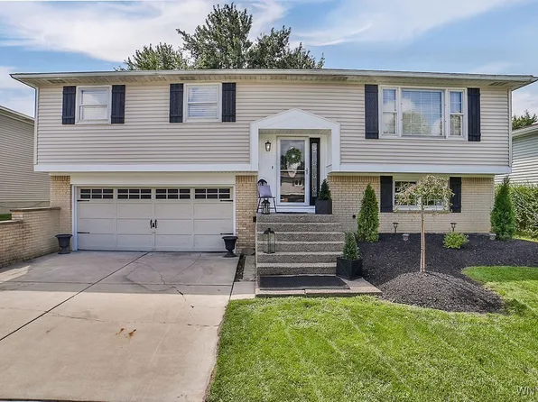 257 Marrano Pkwy, Buffalo, NY 14227