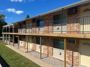 108-4000 S Kingan Ave, Saint Francis, WI 53235
