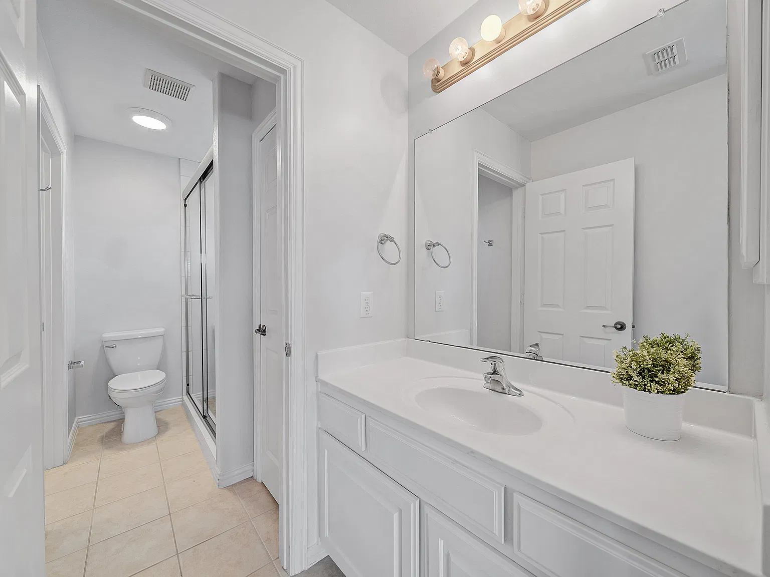 1509 Stone Dr — Photo 4