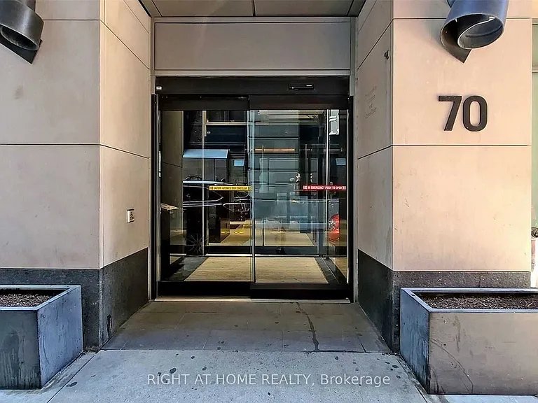 70 Temperance St #1207 — Photo 2