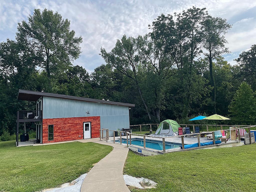 26500 Lake Pittsfield Dr, Pittsfield, IL 62363 | Zillow