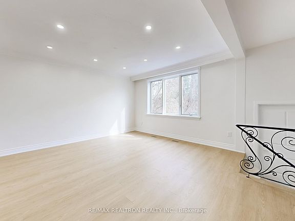 2nd image of 24 Hollaman Rd