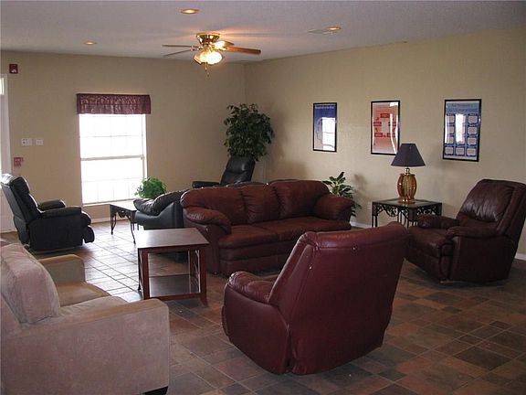 4th image of 6585 S Fm 183