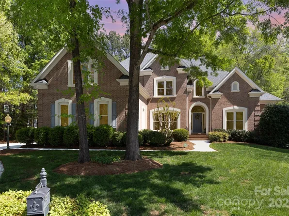 10602 Country Squire Ct, Matthews, NC 28105