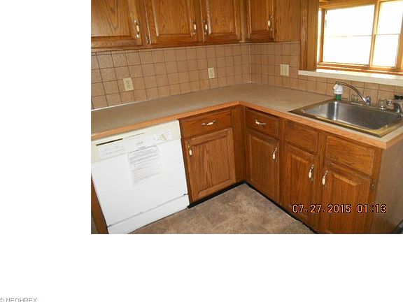 5th image of 494 E Ford Ave