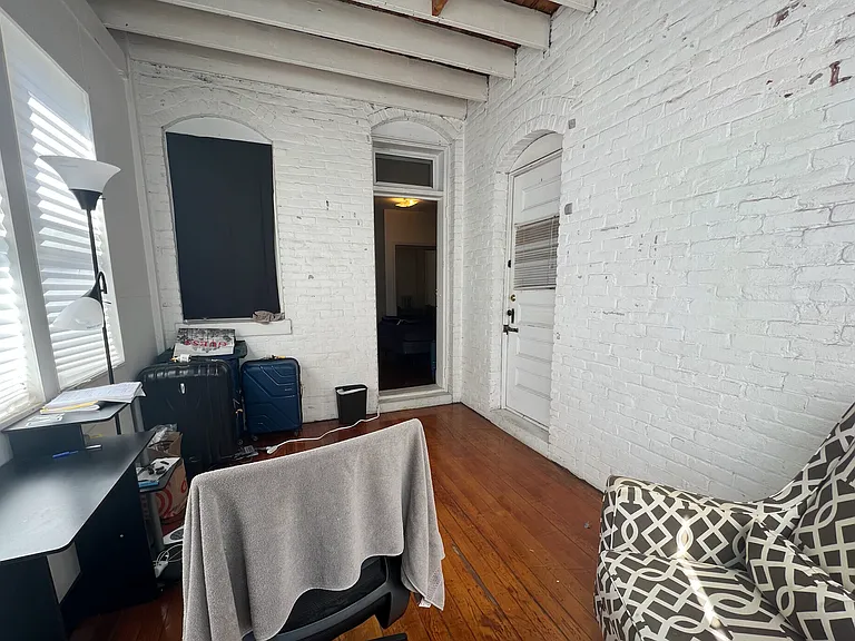 1905 Beacon St #2F — Photo 1