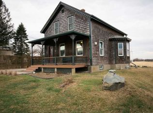 33 Clearview Ave, Portsmouth, RI 02871