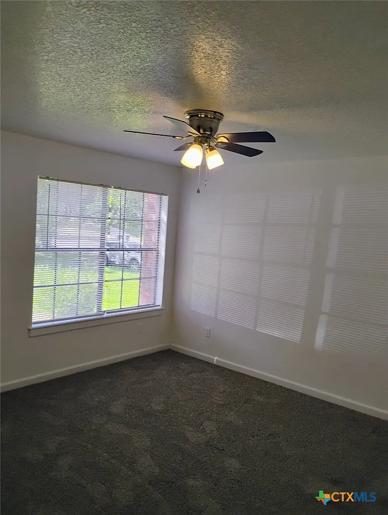 3 bed, 2.0 bath, 1248 sqft, $1,600 — Photo 4