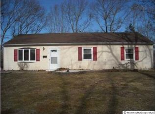 7 Woodland Rd, Bayville, NJ 08721