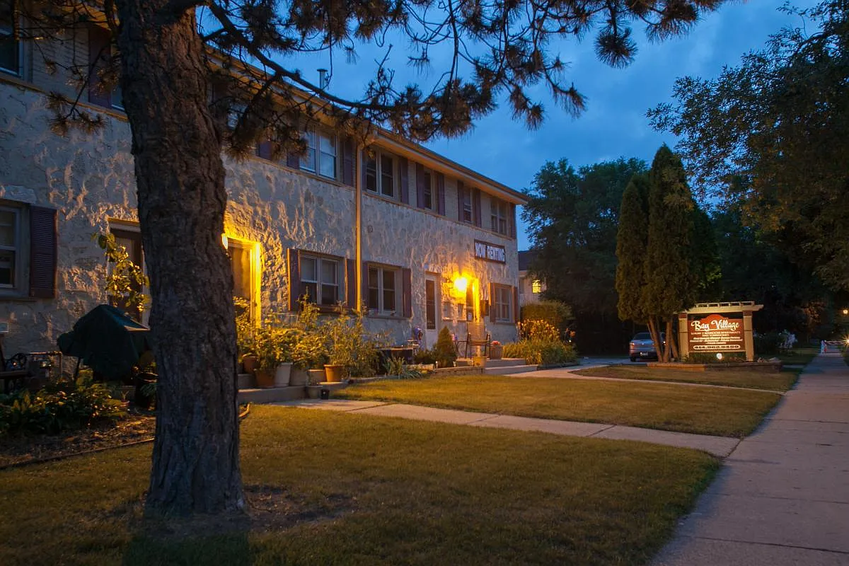 Bay Village Townhomes — Photo 4
