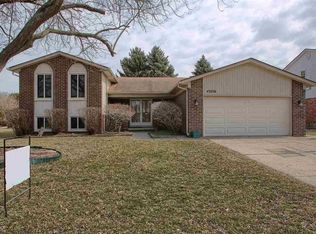 43256 Saal Rd, Sterling Heights, MI 48313