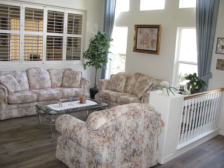 400 Peachtree Ct — Photo 11