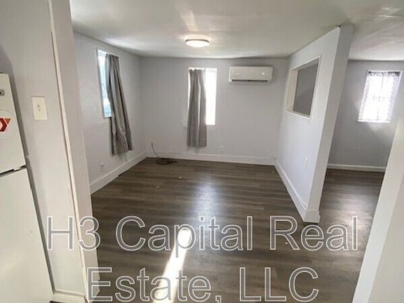 4th image of 2251 Delmar Ave Rear C