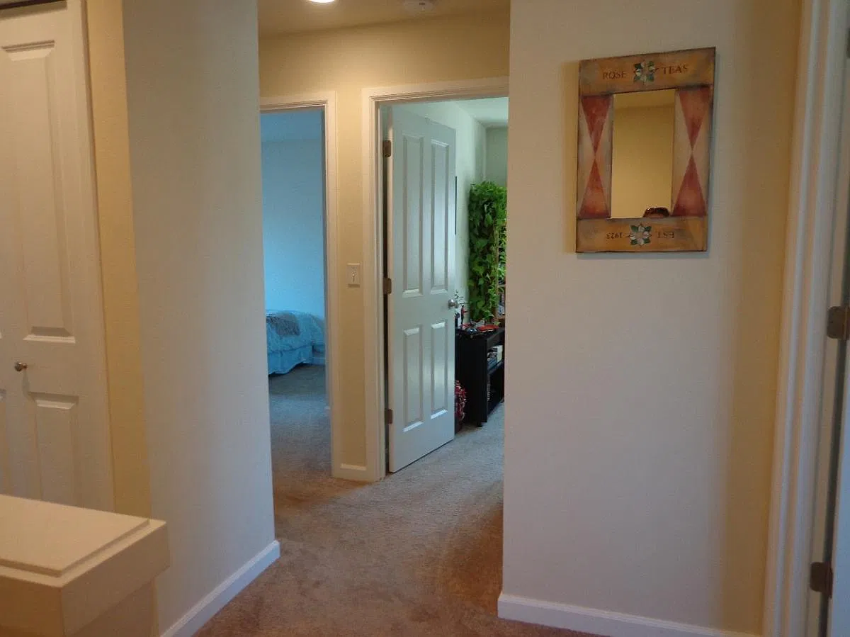 3 bed, 2.5 bath, 1591 sqft, $3,350 — Photo 4