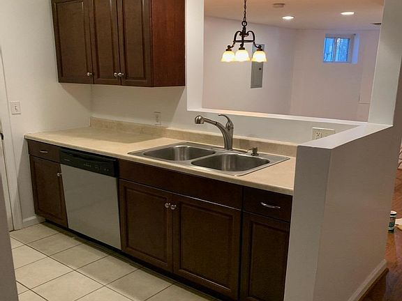 Ceramic tile in Kitchen